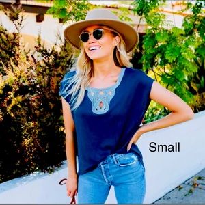 Women’s Short Sleeved Tunic Top Size Small